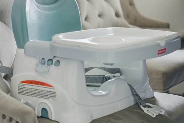 Traveling with a little one? No need to bring all the baby gear. There is a highchair, pack-n-play, and plastic plates and cups to use.