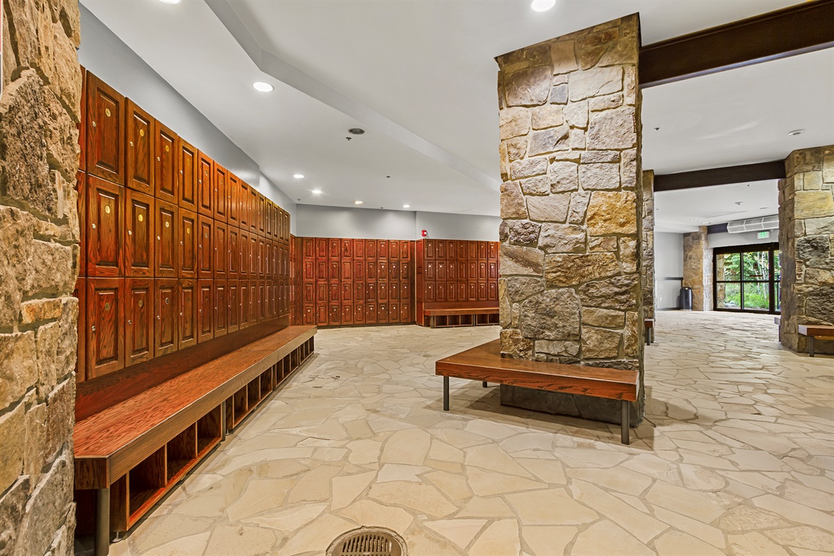 Ski Lockers