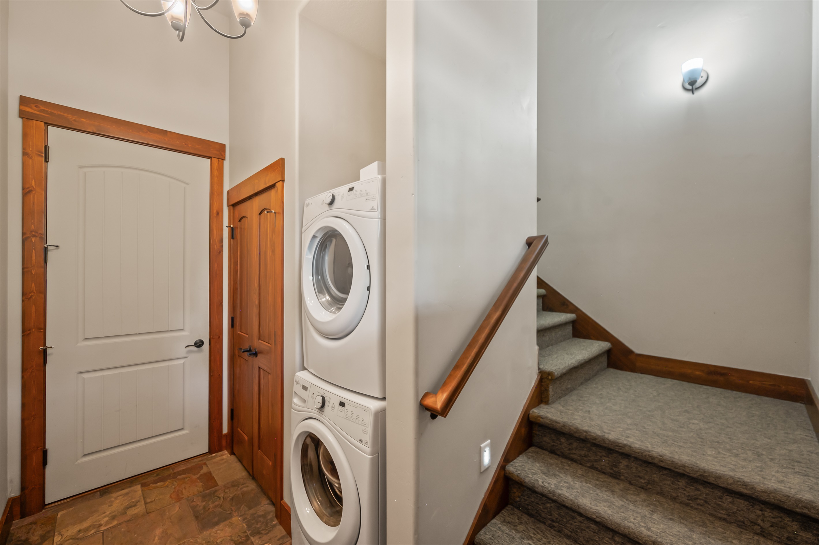 Washer & Dryer Included with Stay