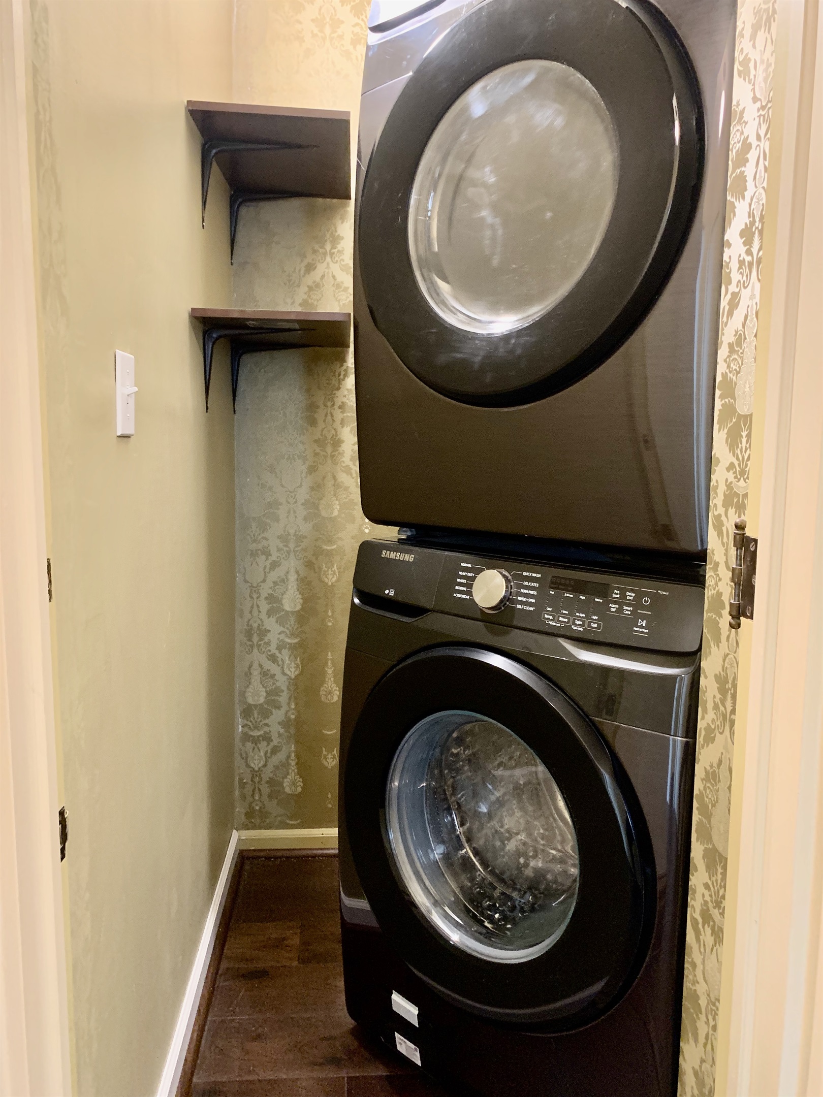 Laundry W/D
