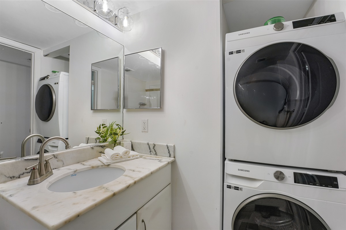 Bathroom - Laundry Washer & Dryer