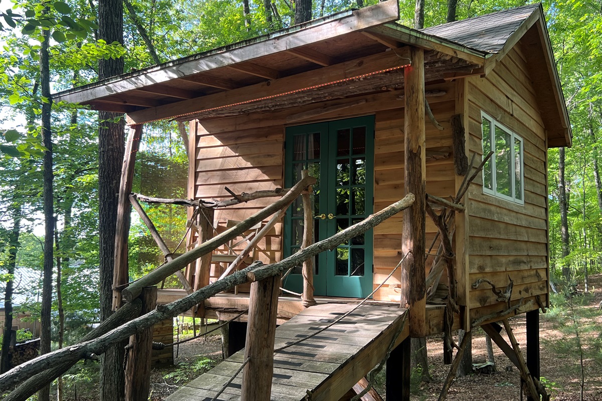 Custom treehouse cabin
