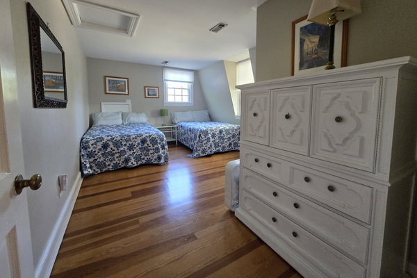 Upstairs Doubles