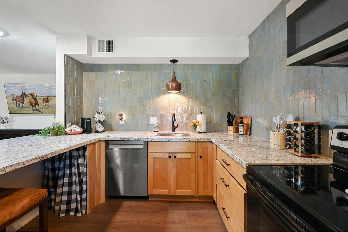 Full Kitchen