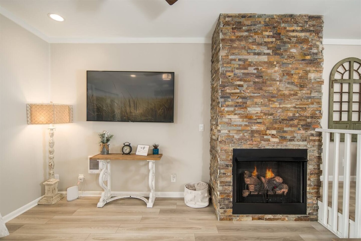 Unit 5: Gas fireplace and Roku TV (Includes Hulu+, ESPN+, & Disney+)
