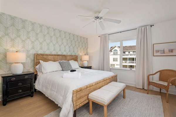 Bedroom 3 · Mid level (Green room)