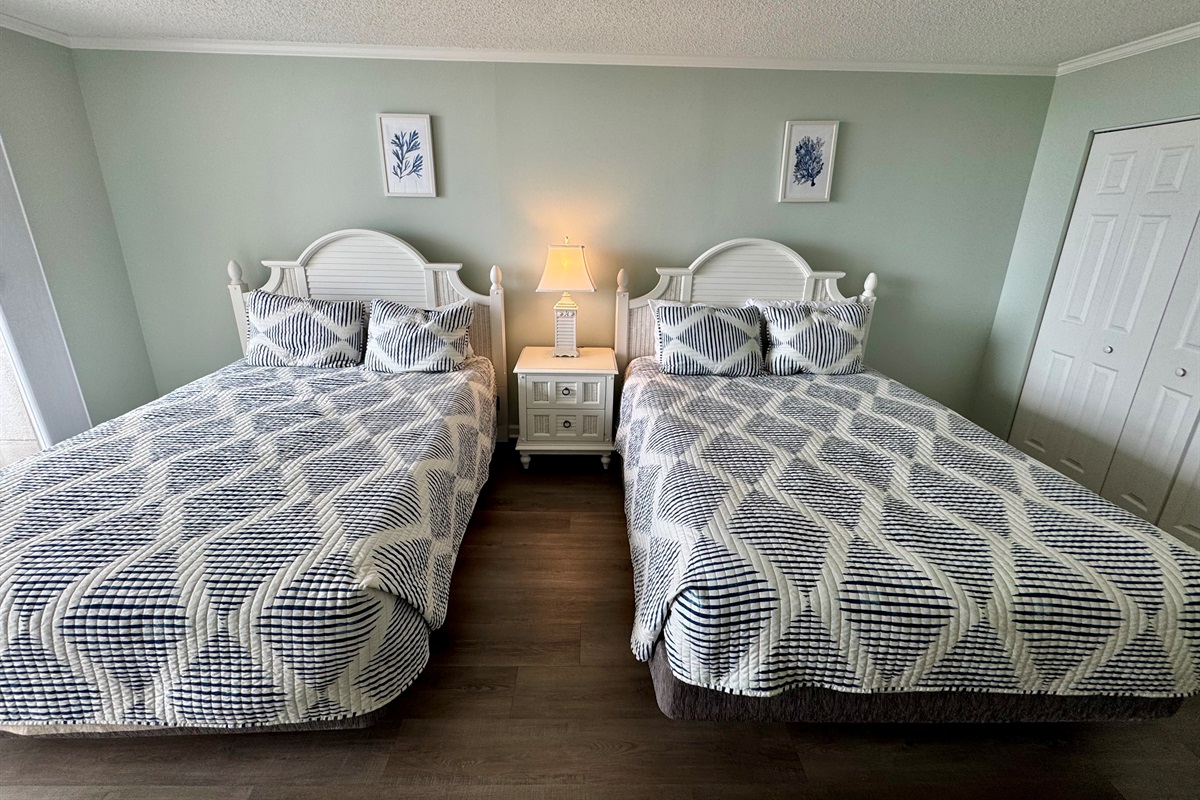 2 Queens in 2nd Bedroom