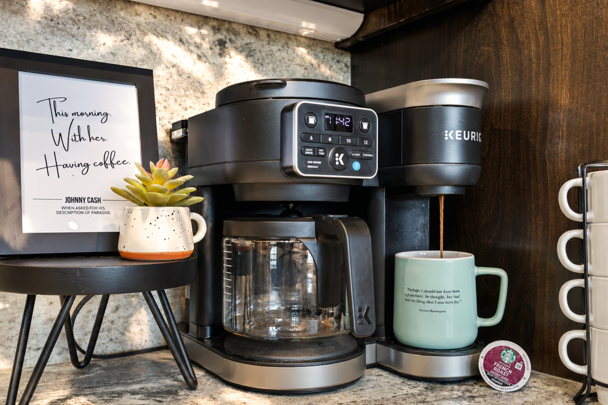 Mornings just got magical! Your personal caf&eacute; corner, this cozy coffee station has everything for slow sips and mountain views.