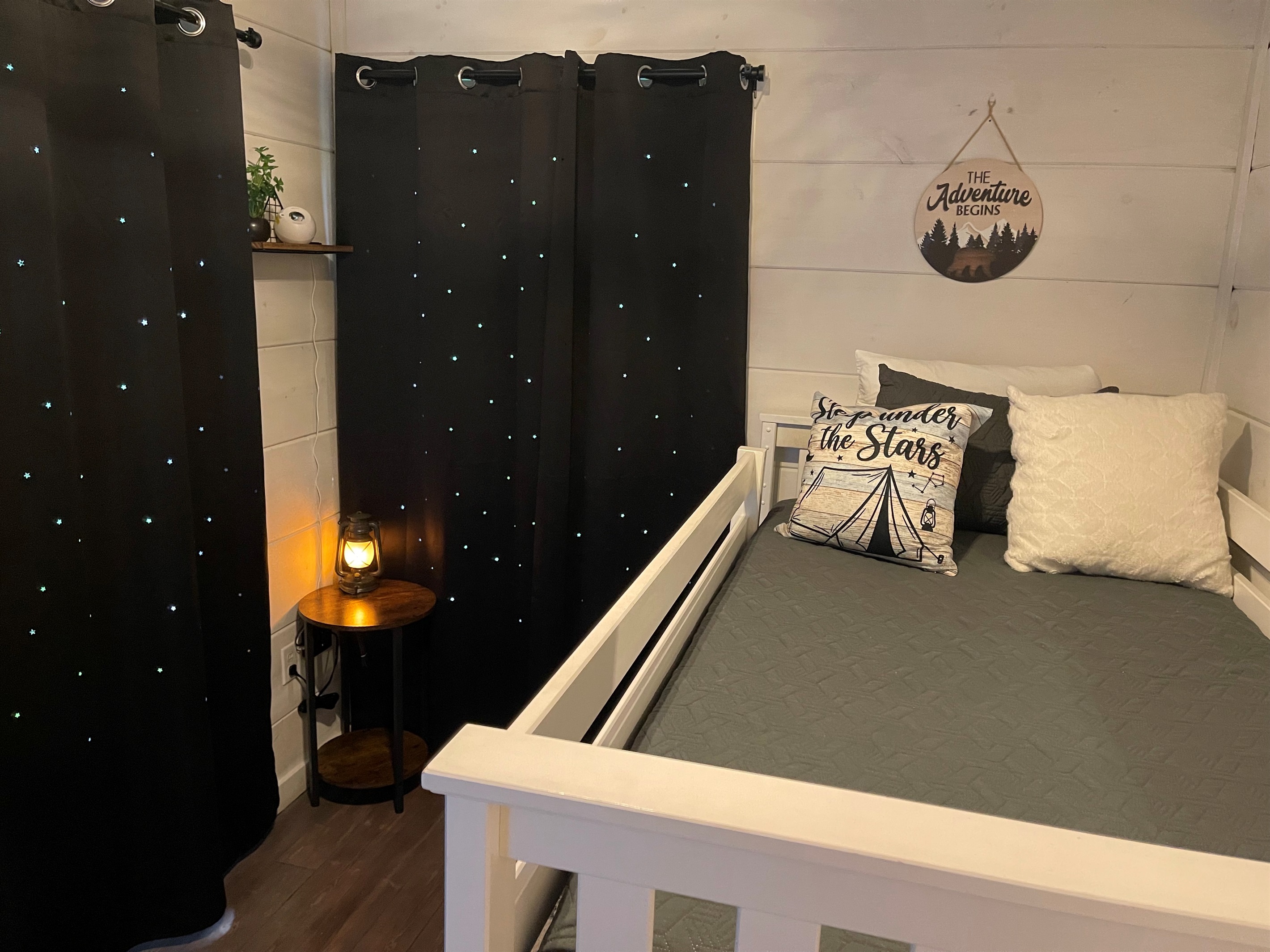 Camping themed bunk bedroom (2026 update) | 2nd bedroom | 1st Floor