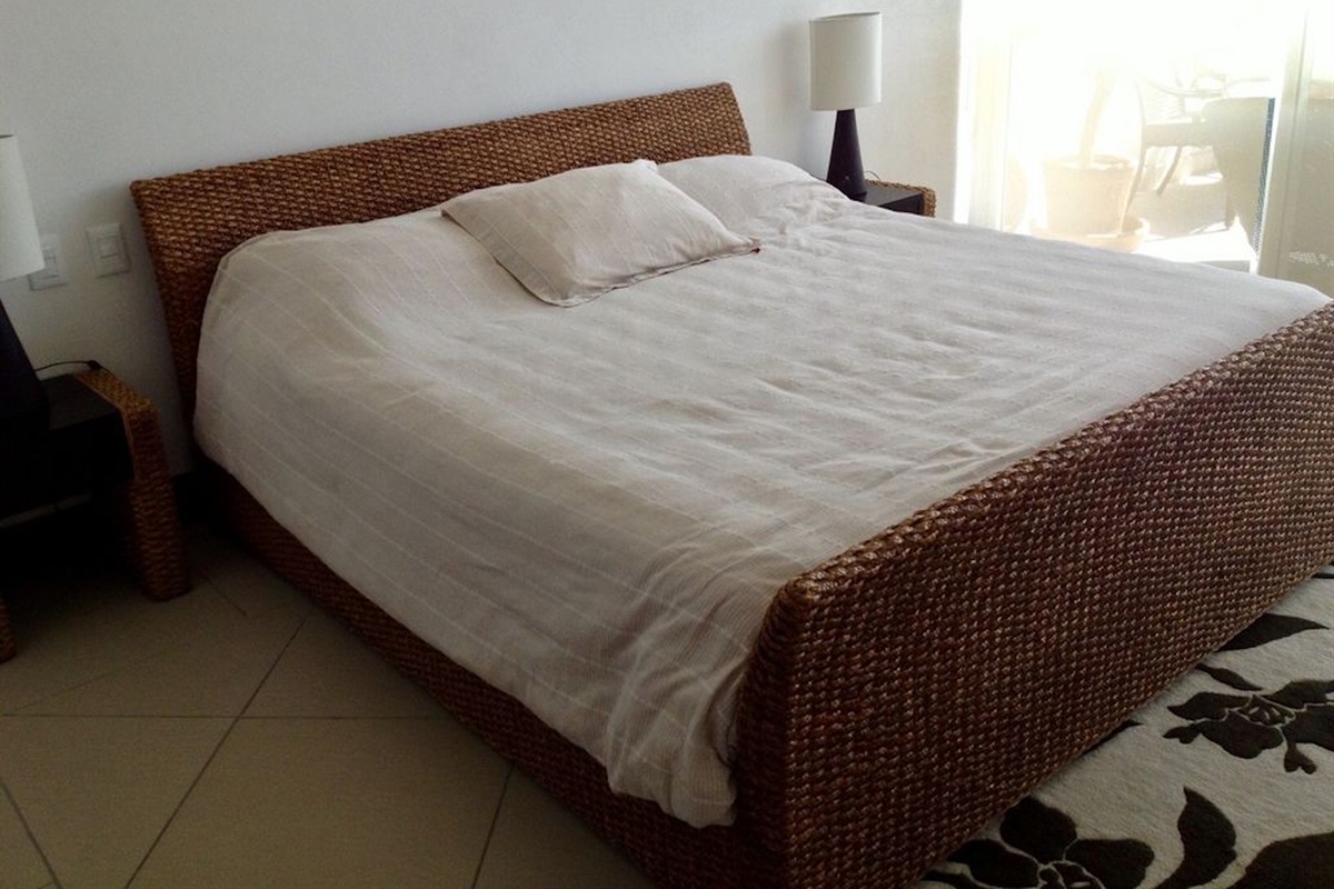 Second bedroom with Queen Sized bed and ensuite