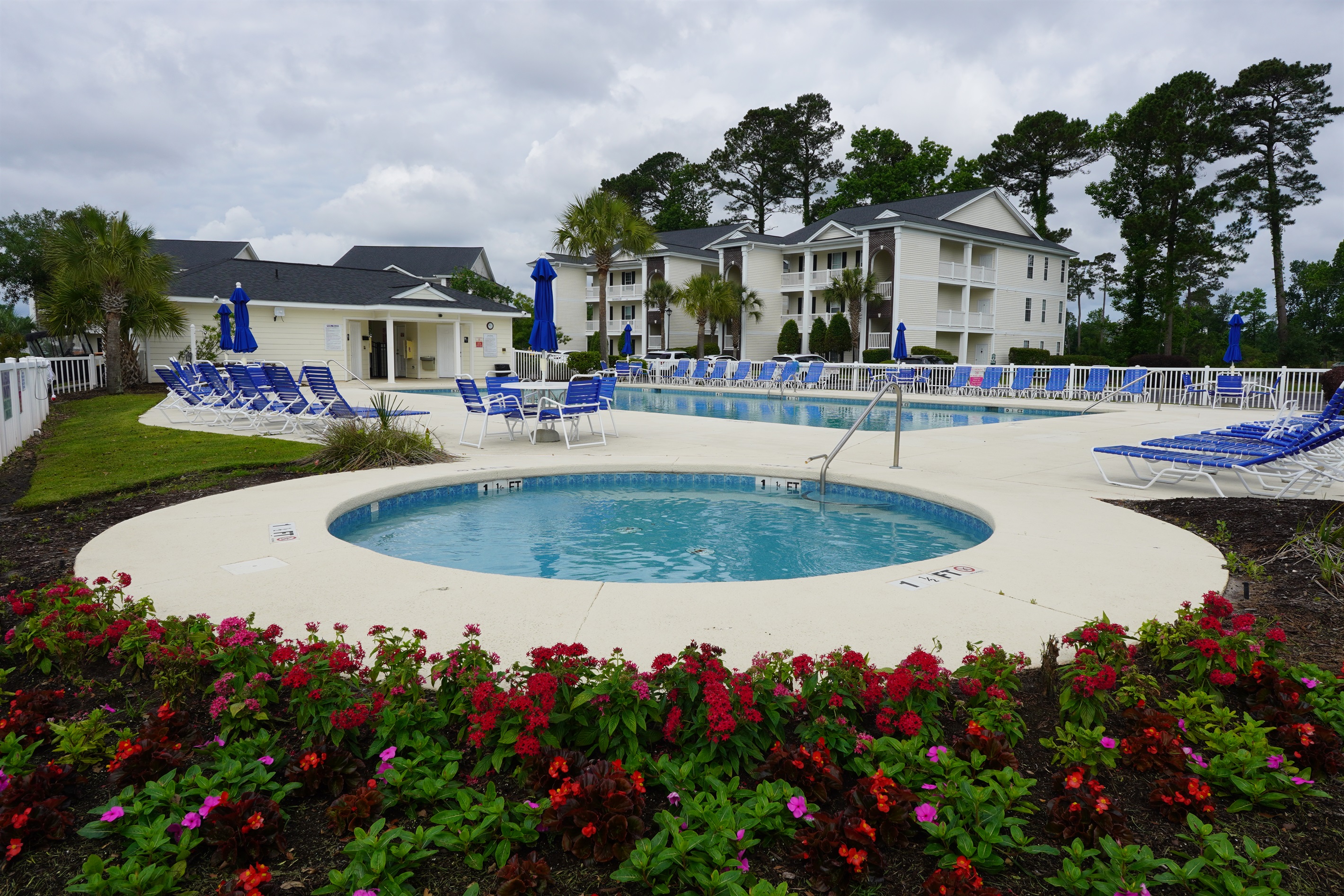 Kid Friendly Outdoor Pool