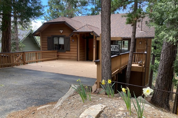 Front view of house.