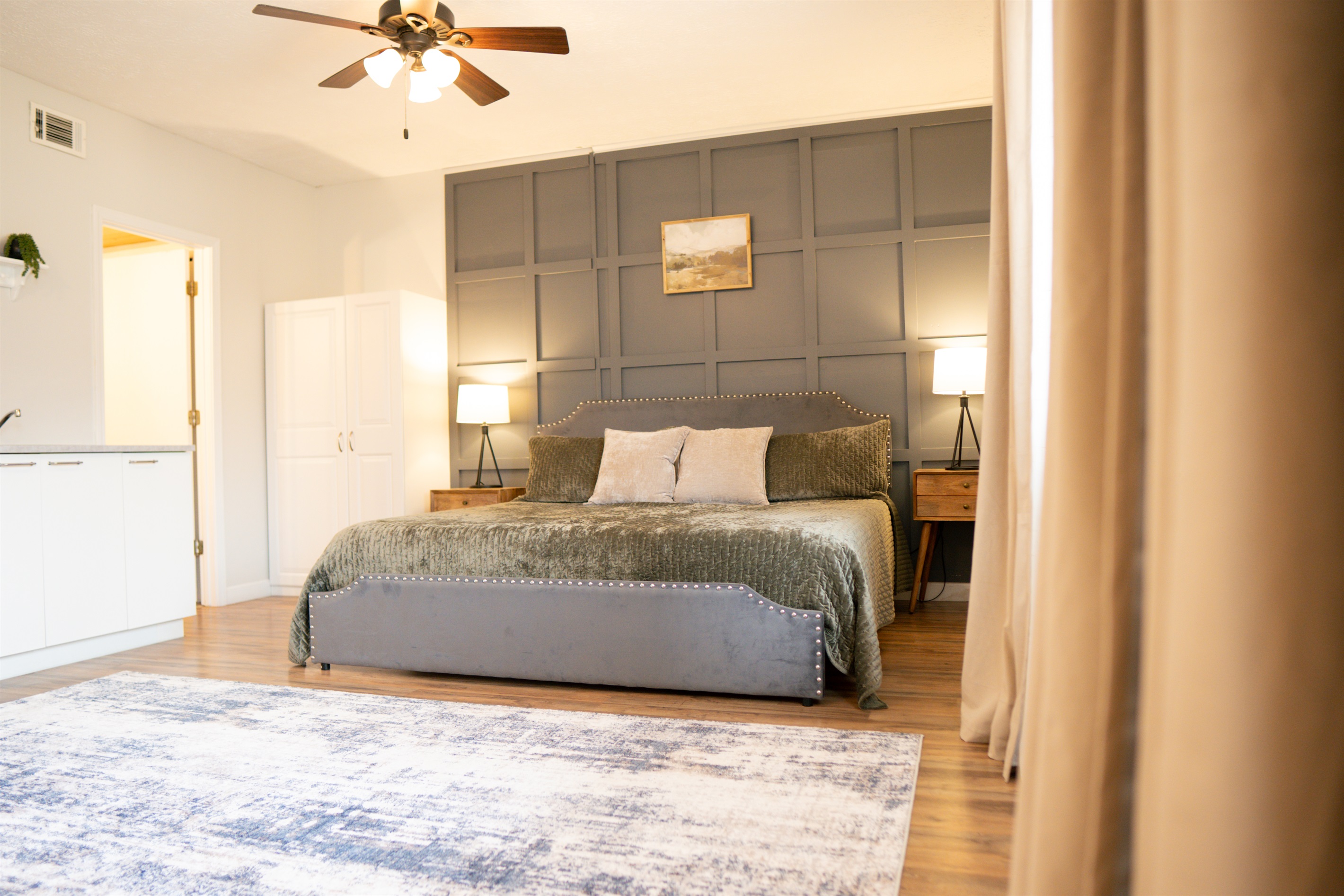 Master Bedroom 1-with Kitchenet 