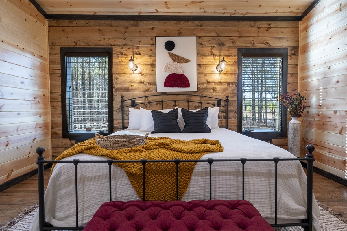 Plush bedding an hybrid King mattress for a great nights sleep.