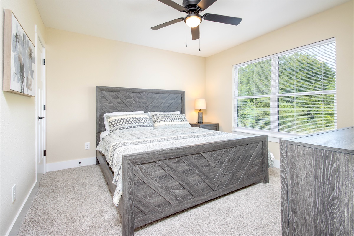 photo of similar king bedroom