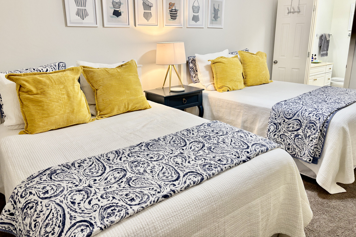 Everyone will love the two queen beds in the guest bedroom, and adjoining bathroom!