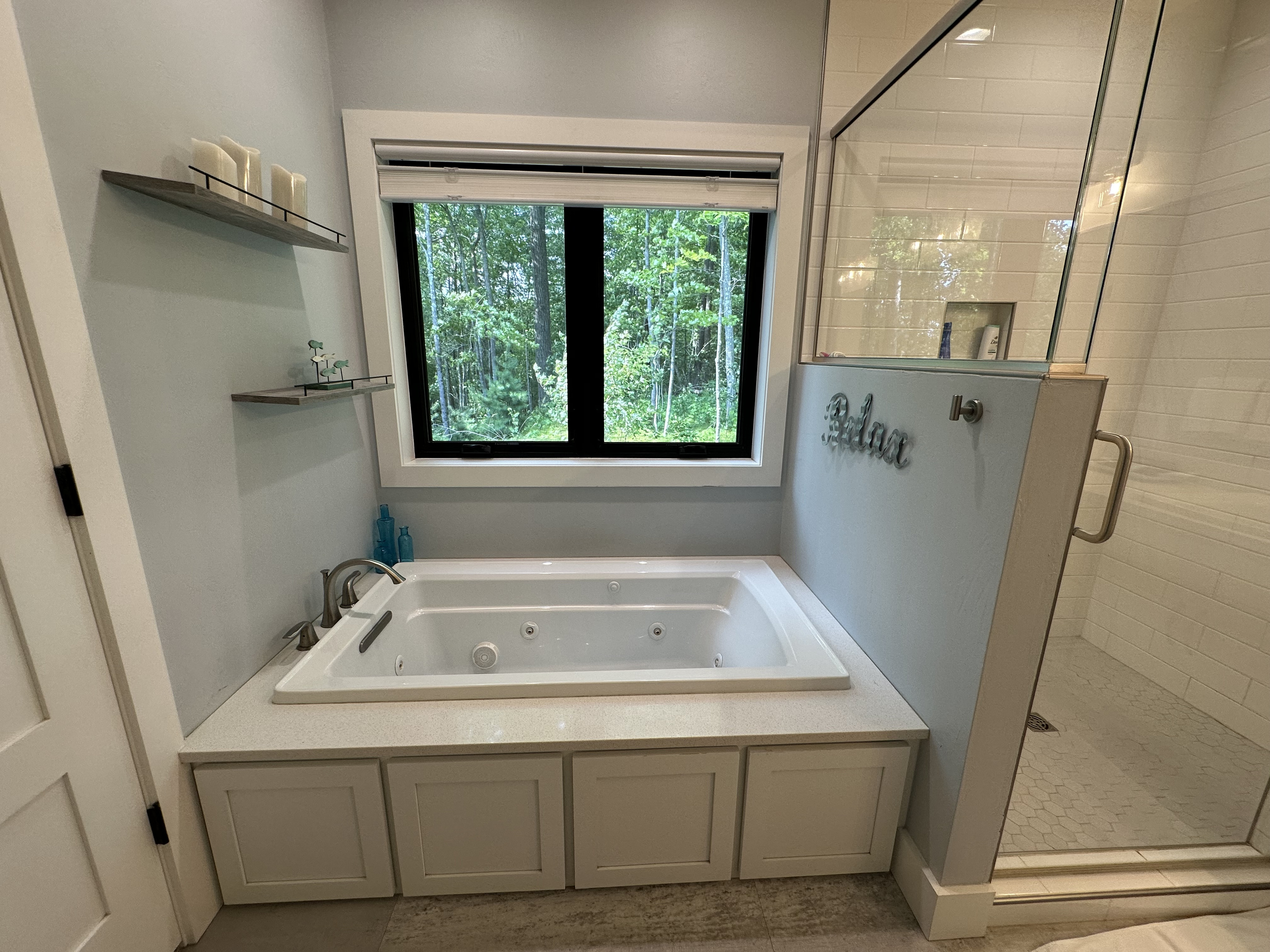 Primary Bathroom- jetted tub