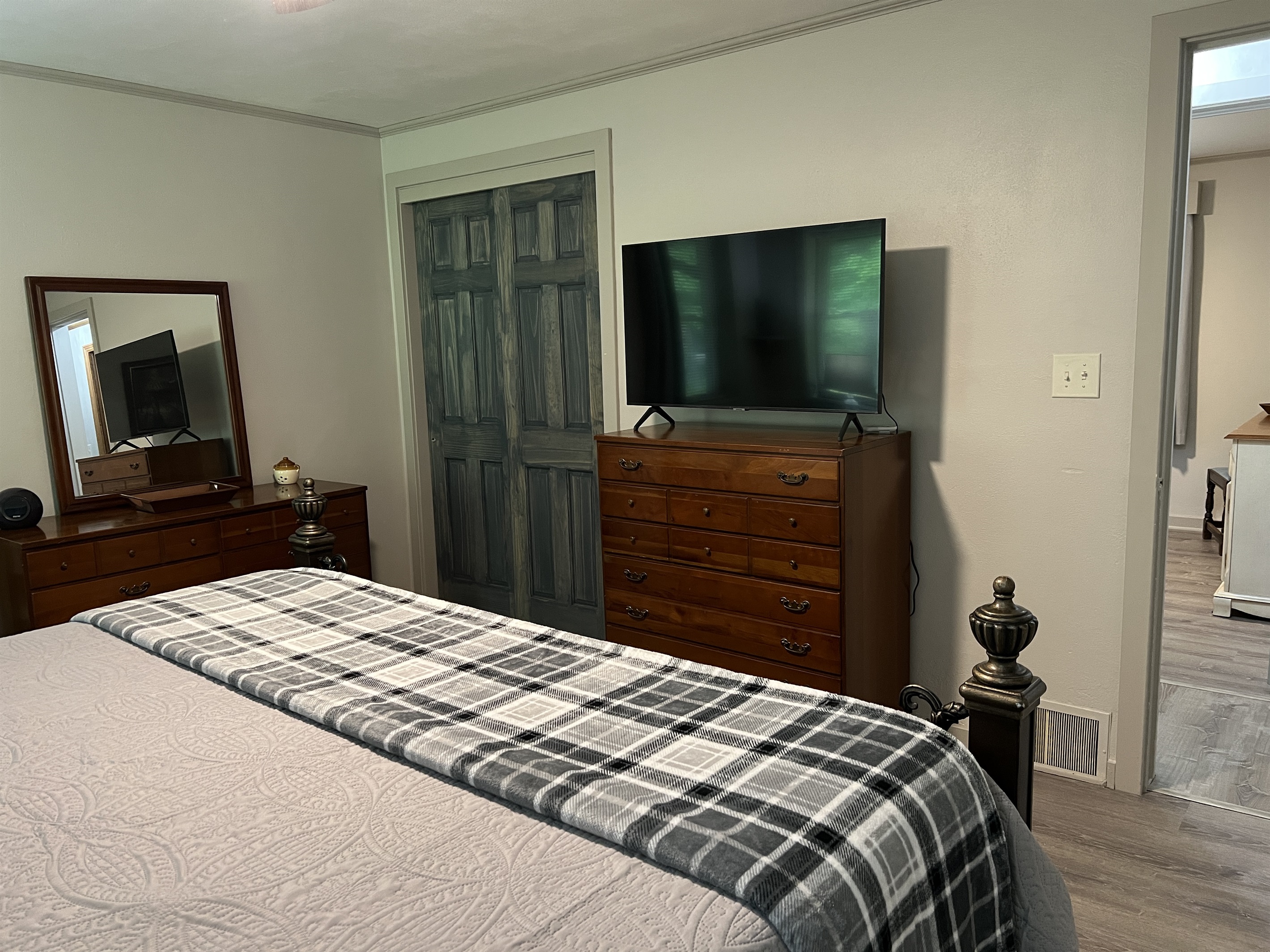 Main level King bedroom