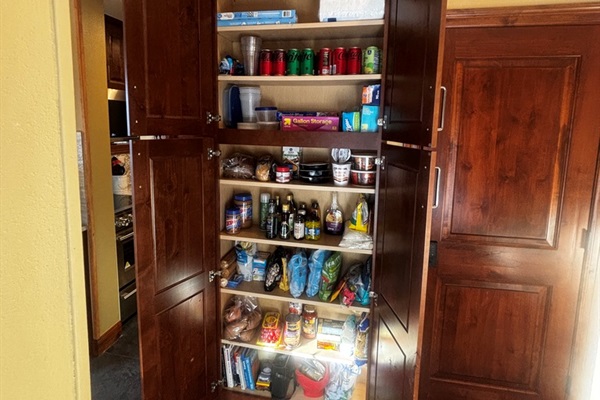 Plenty of room for your pantry items!