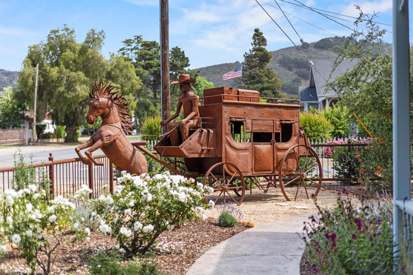 Meet the iconic Smokey Joe and his wagon pulling steed. Step inside the life-size metal stagecoach, strike your best pioneer pose and capture a souvenir that is unmistakably Los Alamos.