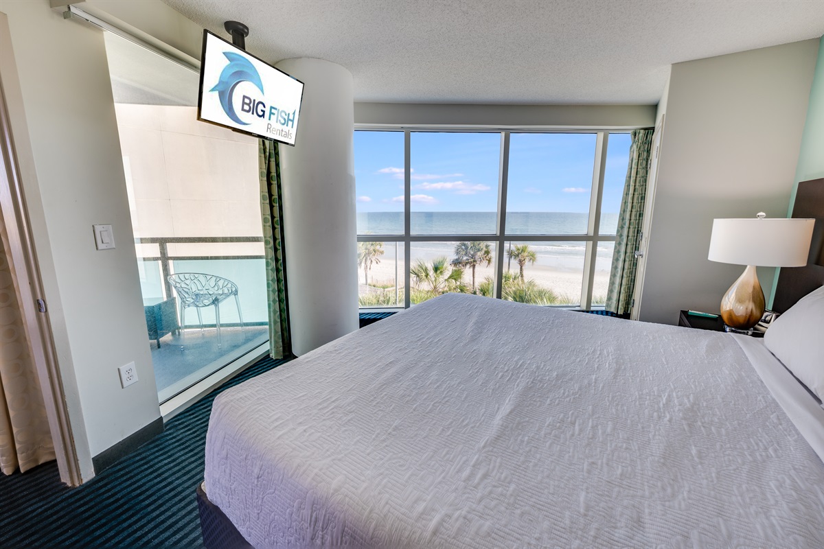 Beautiful Bedroom with Amazing Views 🌊☀️
