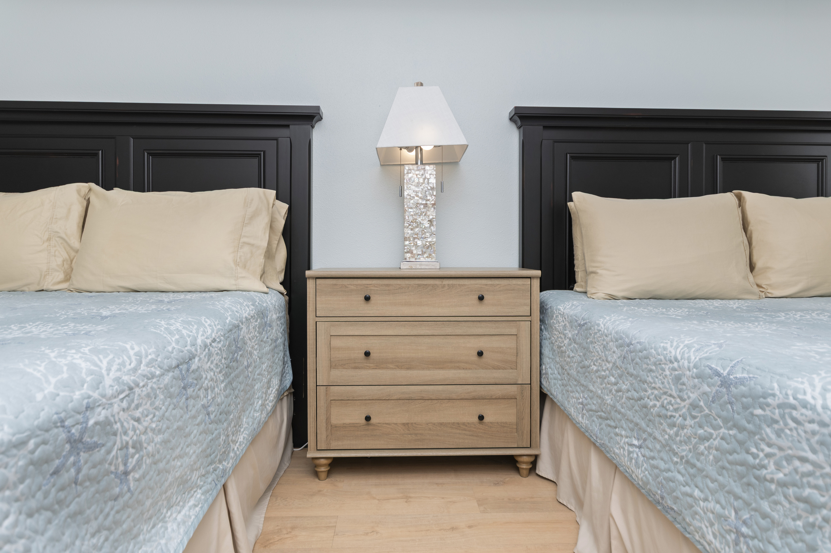 Storage solutions and charging stations to feel right at home. 
