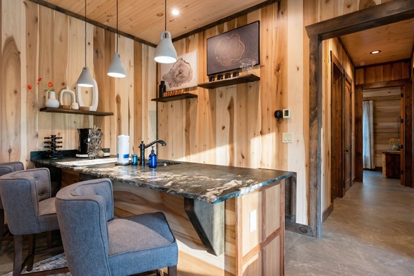 A functional space for light cooking and mixing up your favorite beverages.