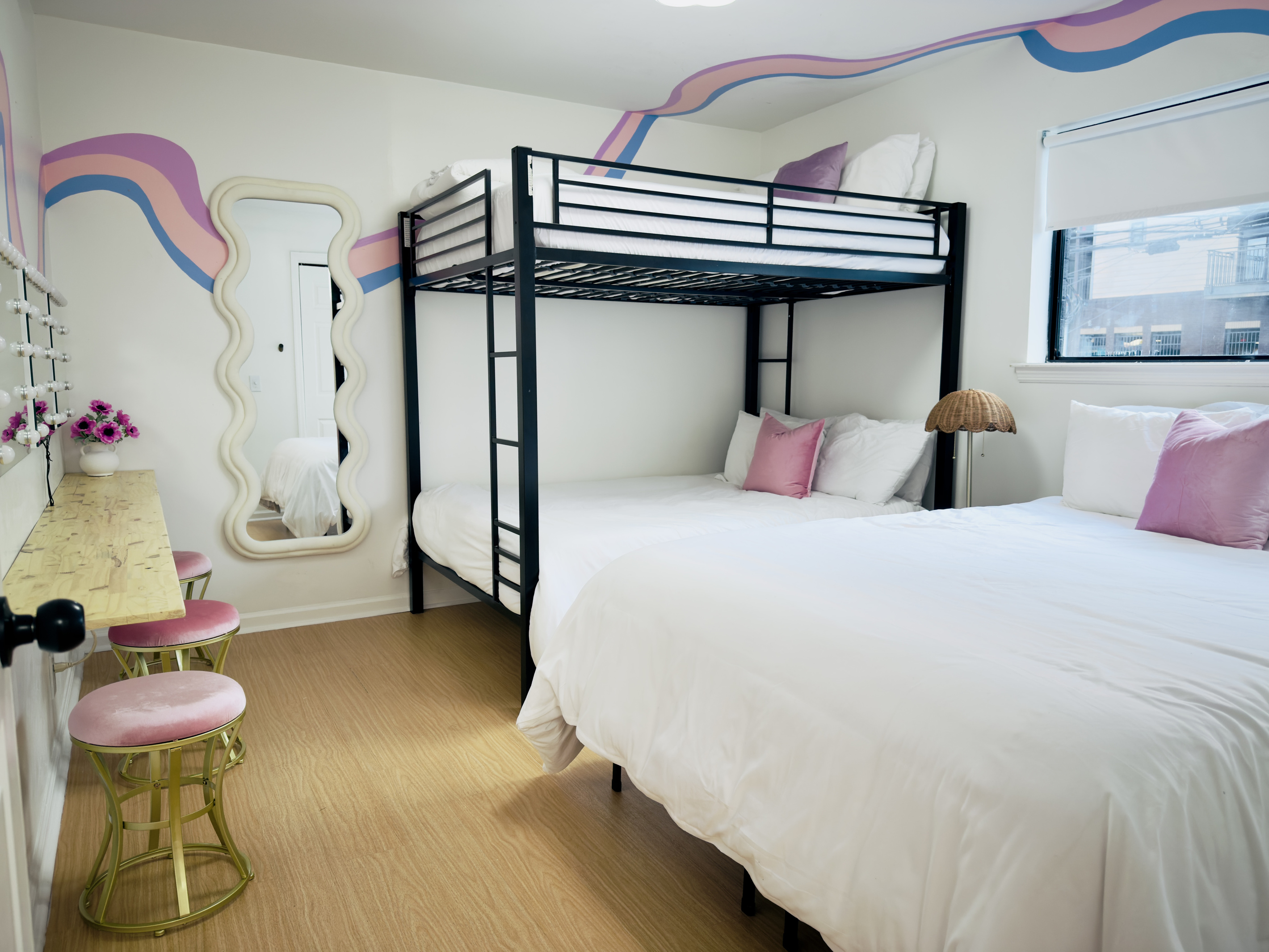 Bedroom with 3 make-up stations.
