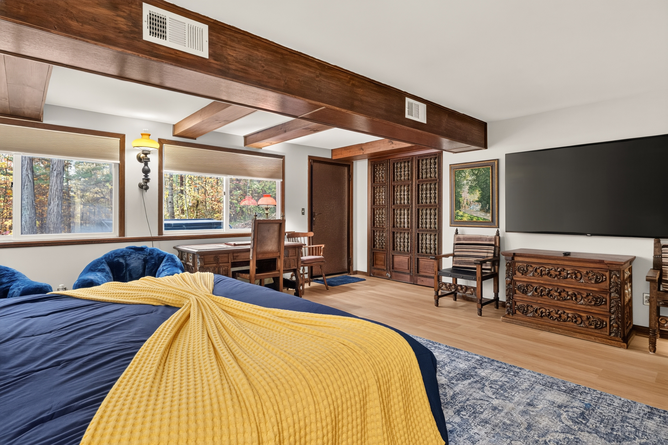 Main house-basement bedroom