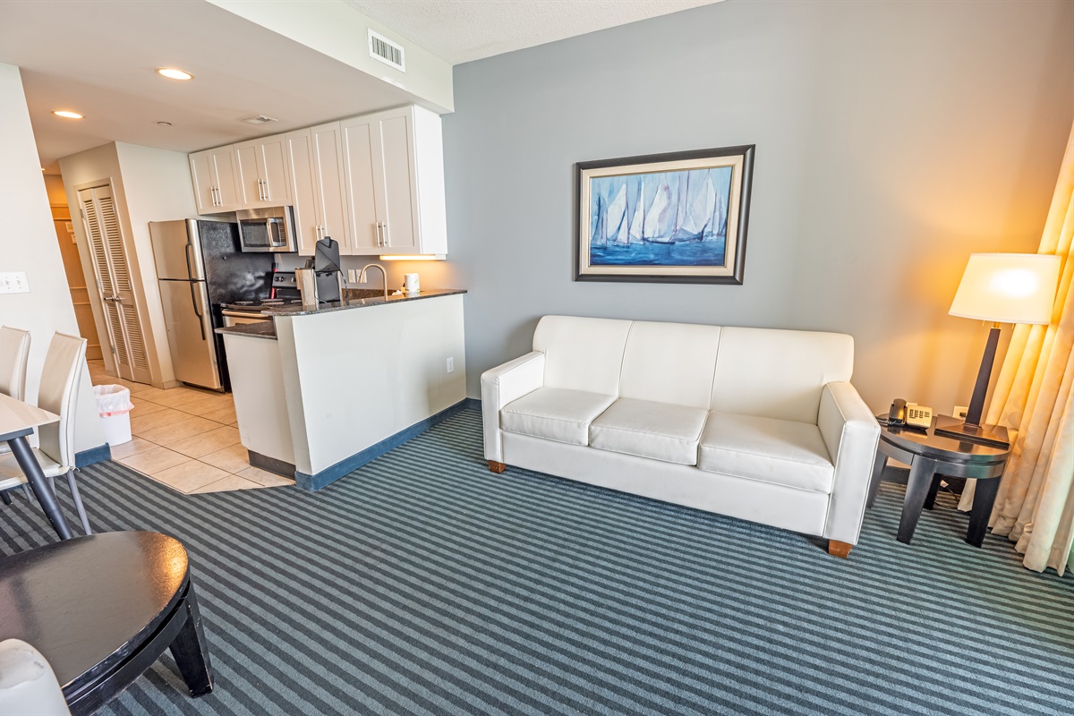 Living Room with Stunning Views🌊☀️