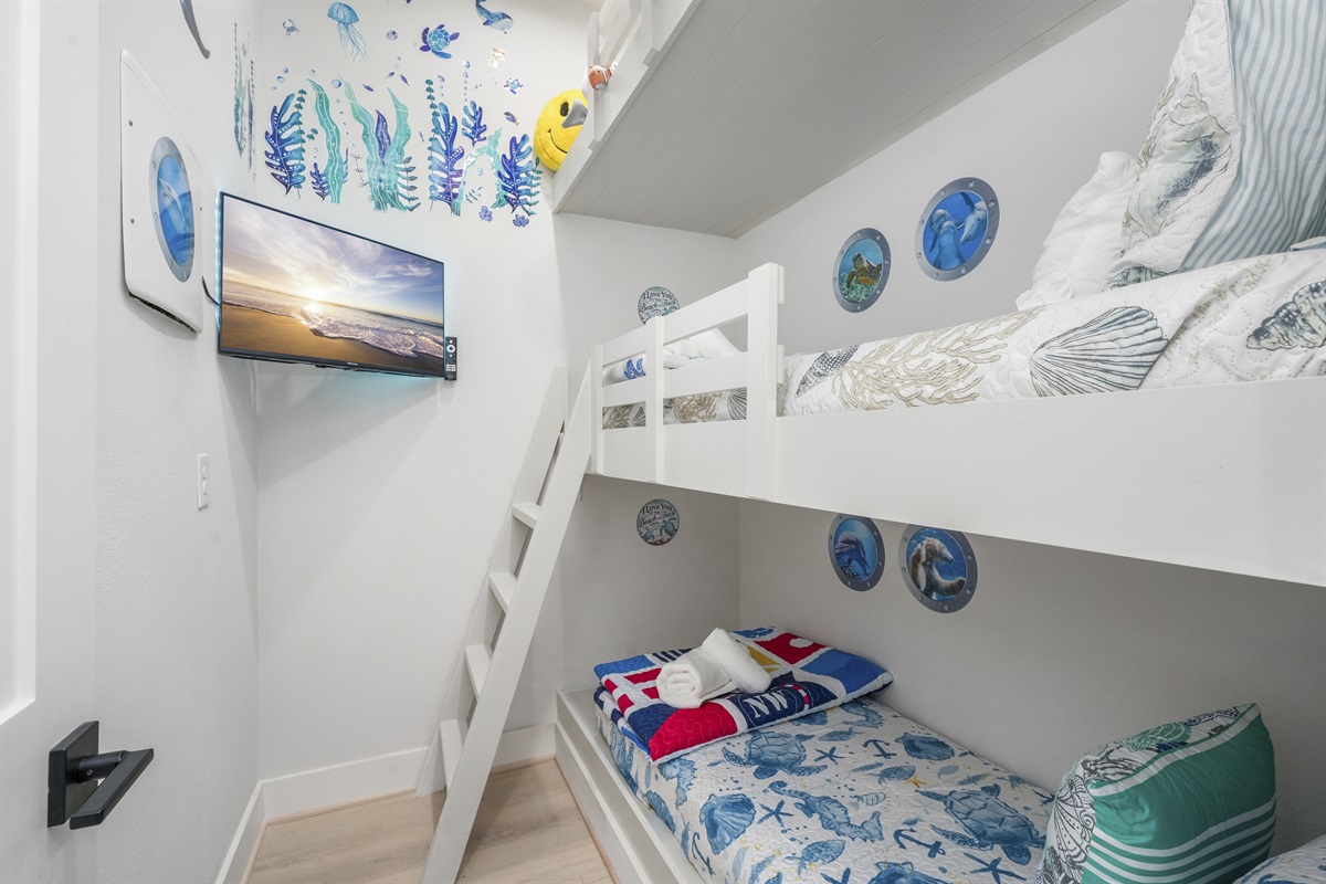 47c92ff694554b27a12601fc0c7373a9 Large | Beachhouse | Texas | TX | Vacation Homes | Galveston | Crystal Beach | Kokomo | Breezy Days | Beachfront Elegance | Sunrise Serenity | Southern Sands Property Management, LLC