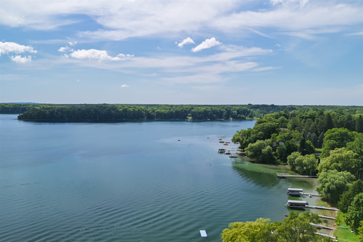 Beautiful all-sport Lake Ann-perfect for boating, fishing, swimming and kayaking!