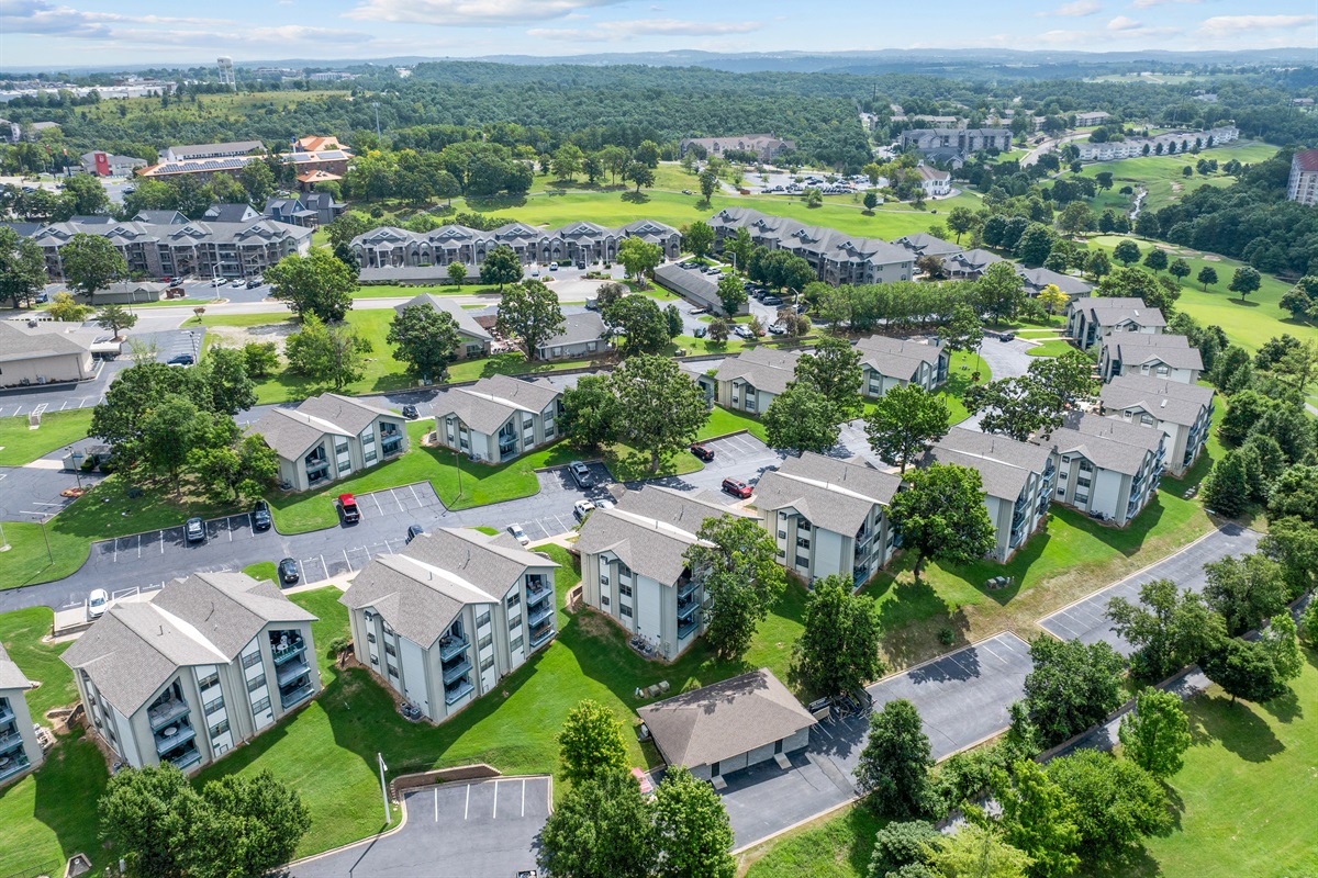 📍 Aerial view of The Greens condo complex — your home base in the heart of Branson!
