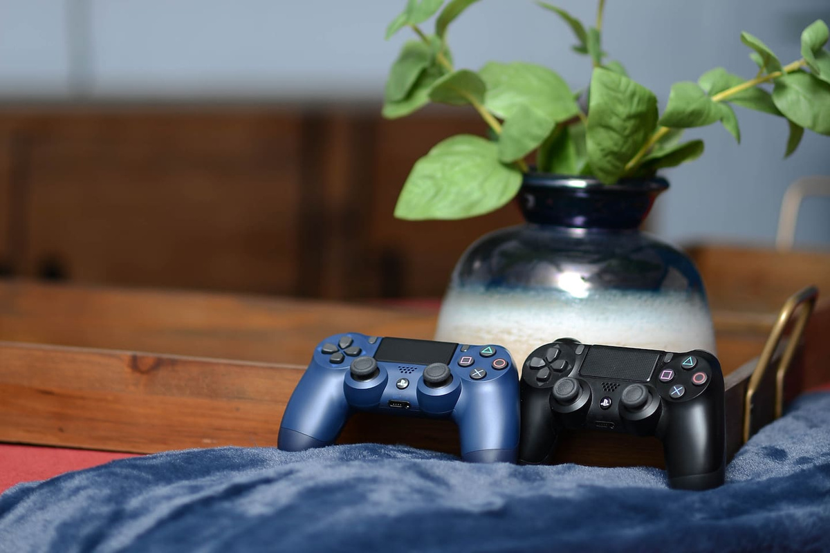 Xbox controllers charged and ready to game