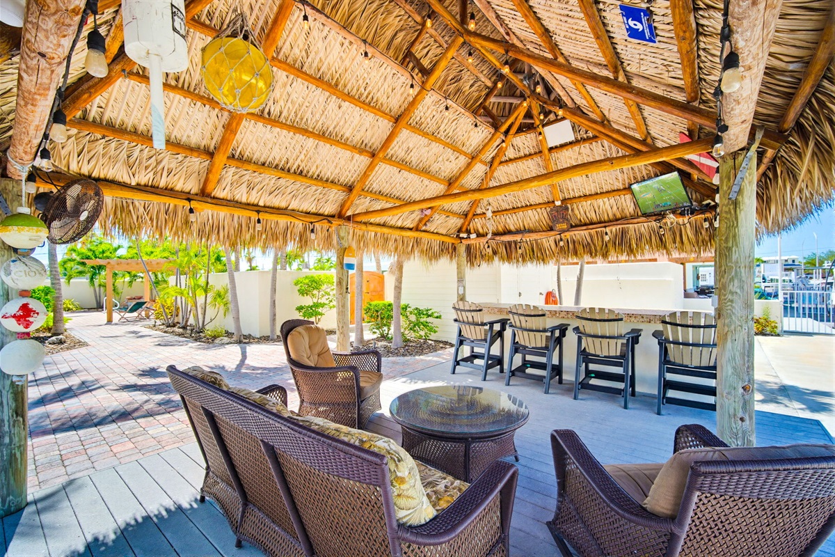 Nice tiki bar and lounge for your use.