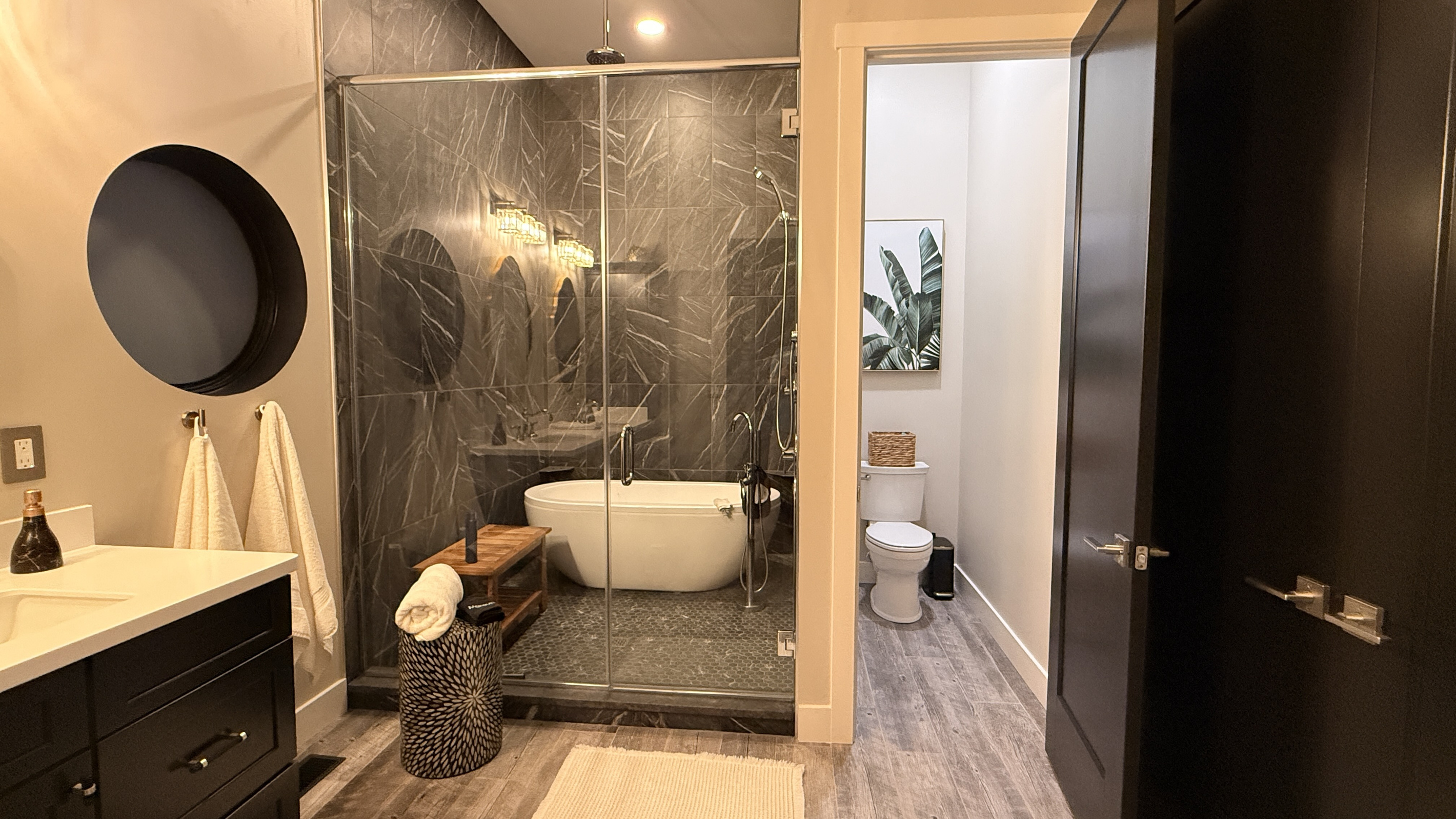 Sink, wetroom, toilet, laundry