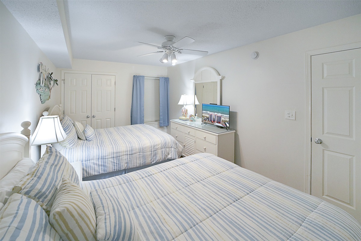 Guest Bedroom 2 queen beds