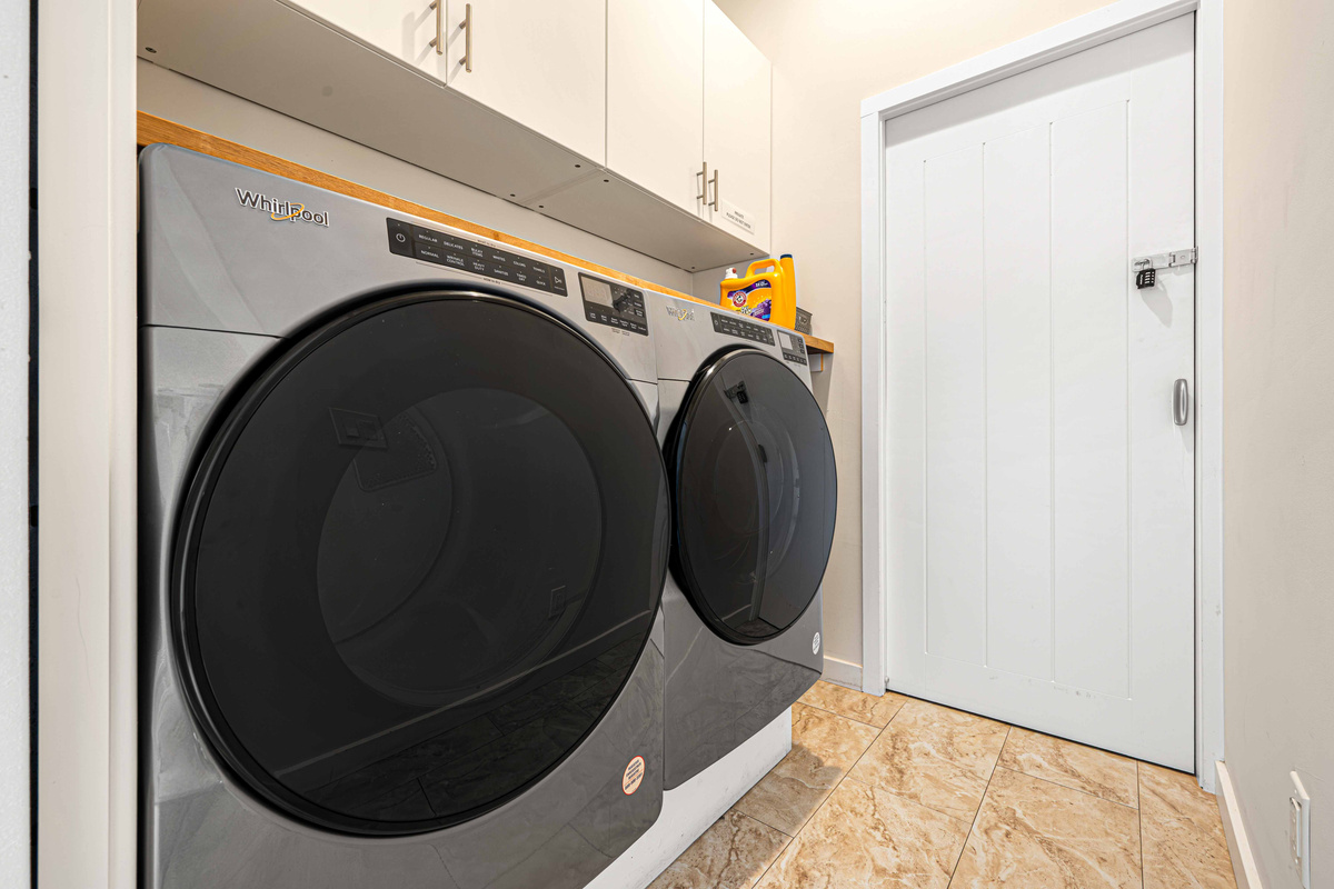 {Laundry} In-home washer + dryer with detergent included — everything you need for a seamless stay.