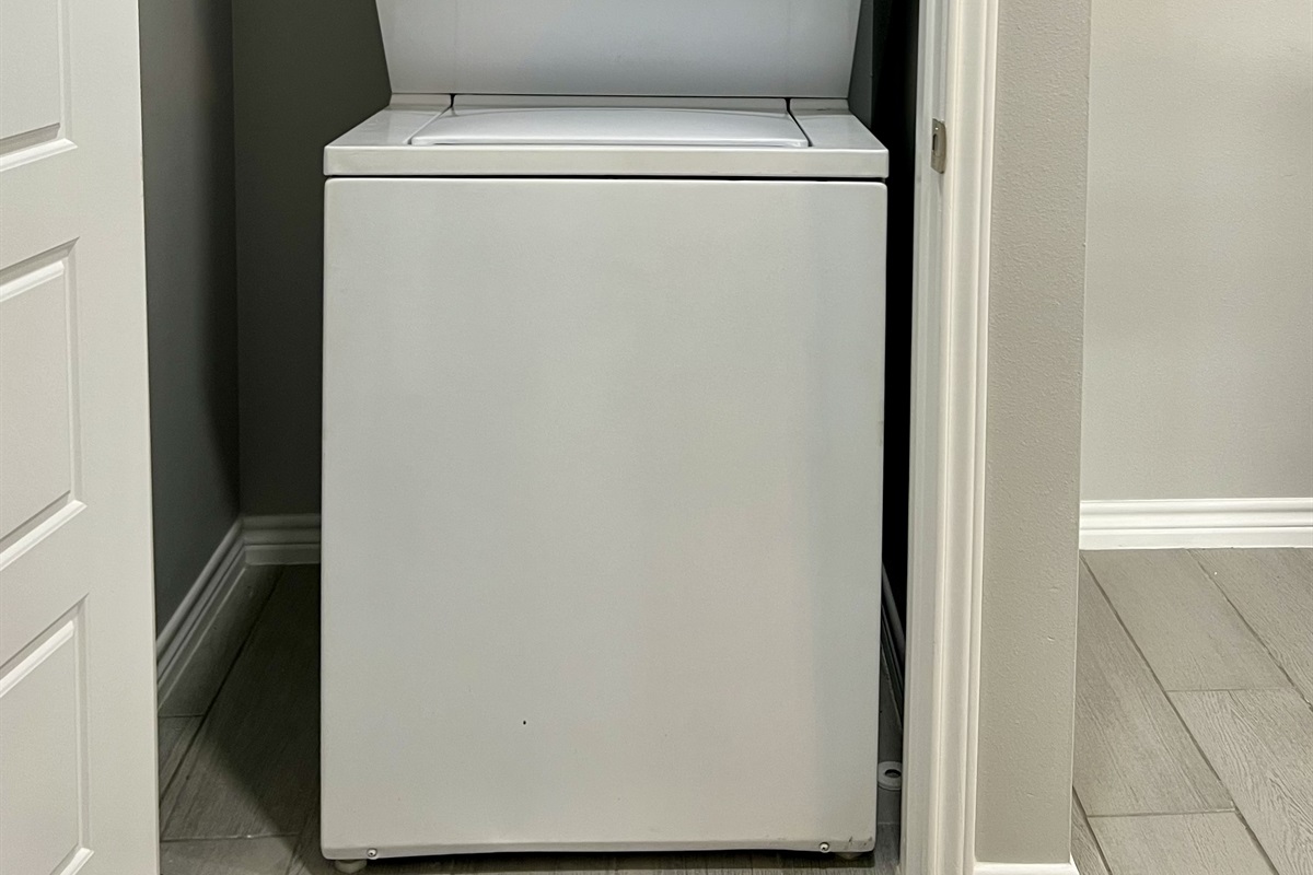 Washer/Dryer in Unit