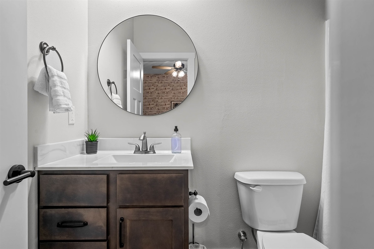 Lower level king #4 bathroom