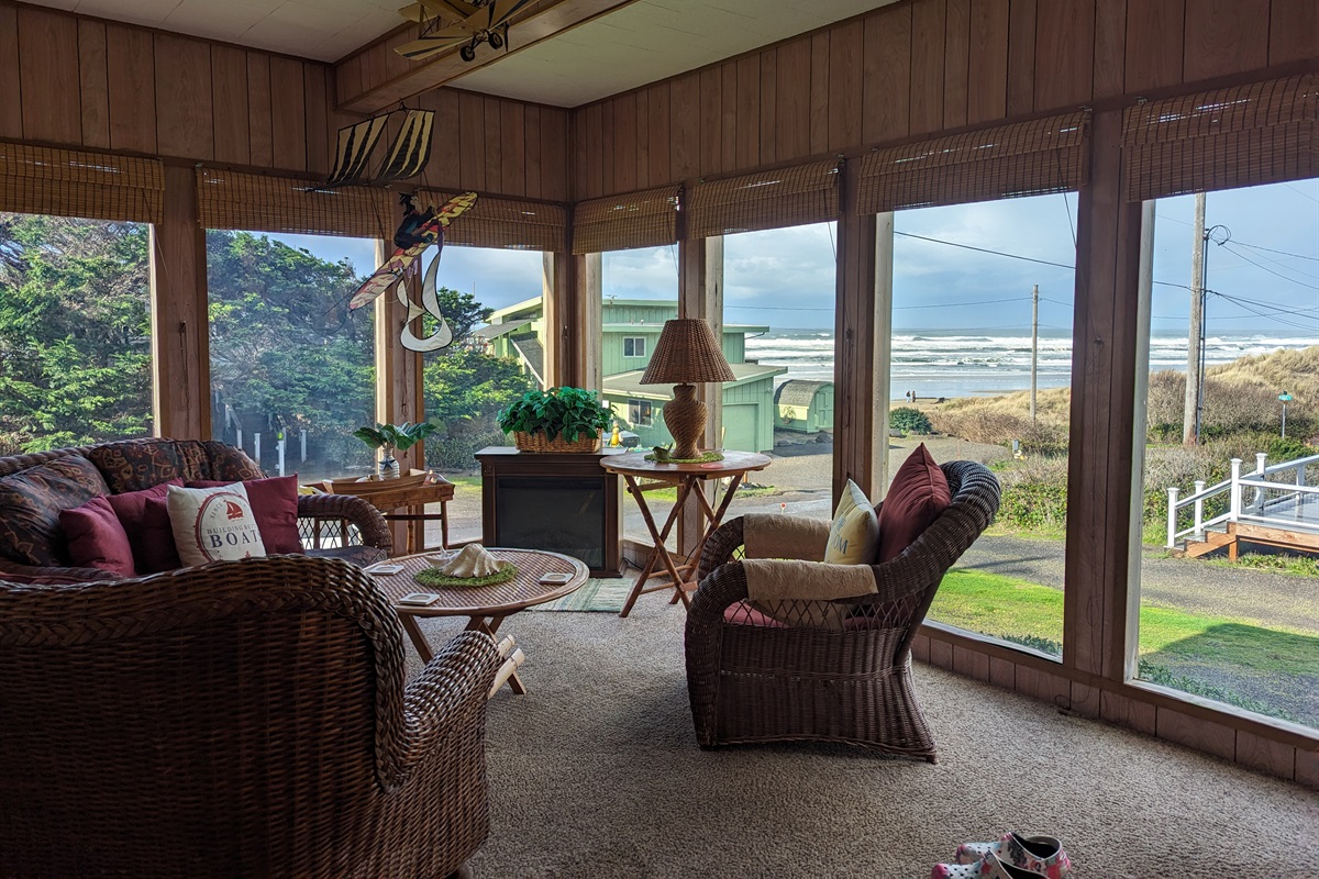 sun room with electric fireplace