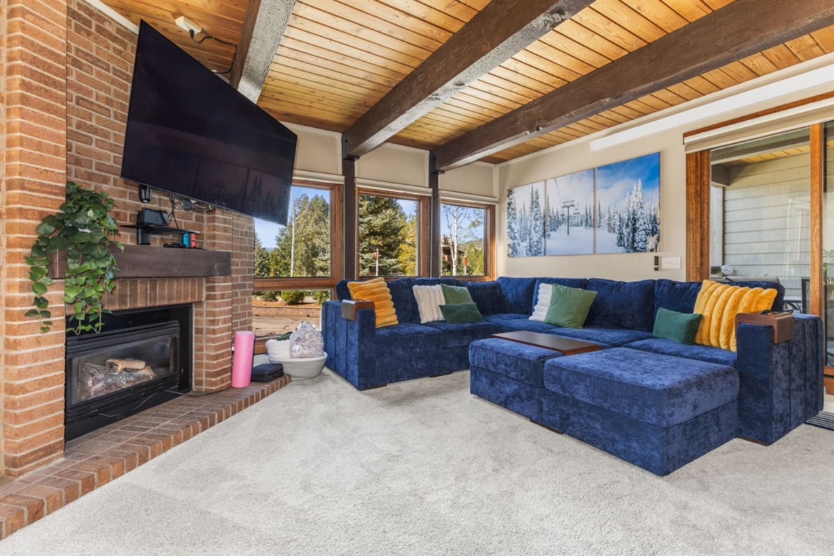 Living Room with Gas Fireplace