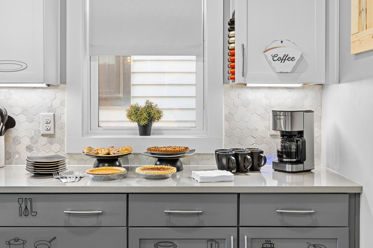 Gather around the kitchen for a cozy Thanksgiving celebration&mdash;complete with coffee, conversation, and a sweet spread of after-dinner desserts.