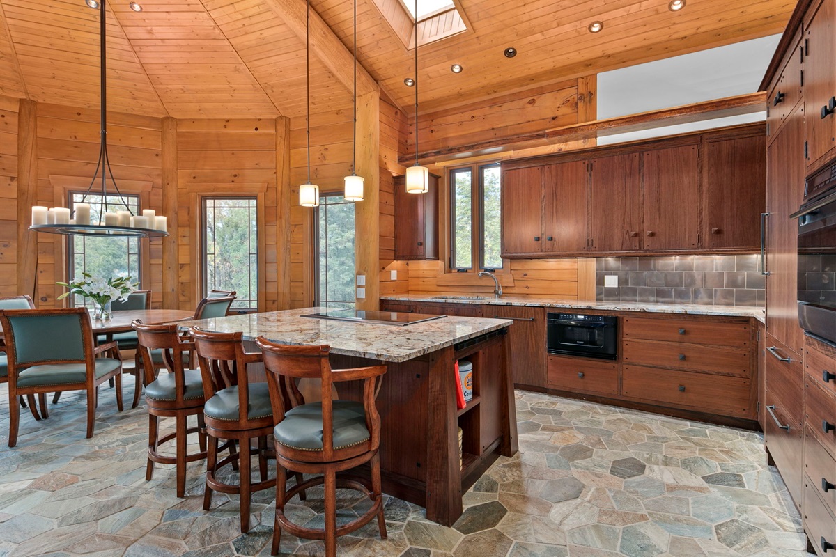 Custom built, fully-furnished, high-end kitchen