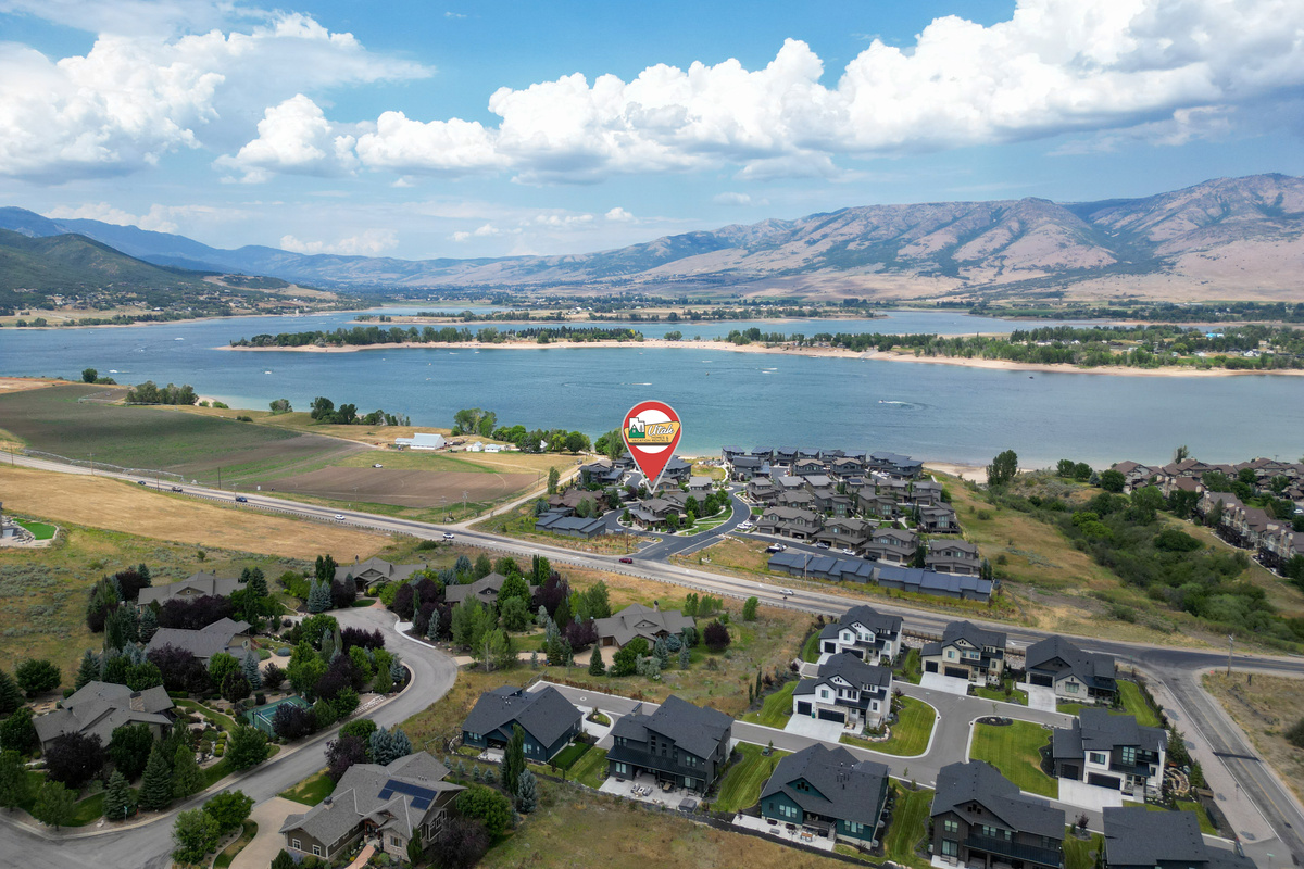 Perfectly located between Pineview Reservoir and Utah's premier ski resorts.