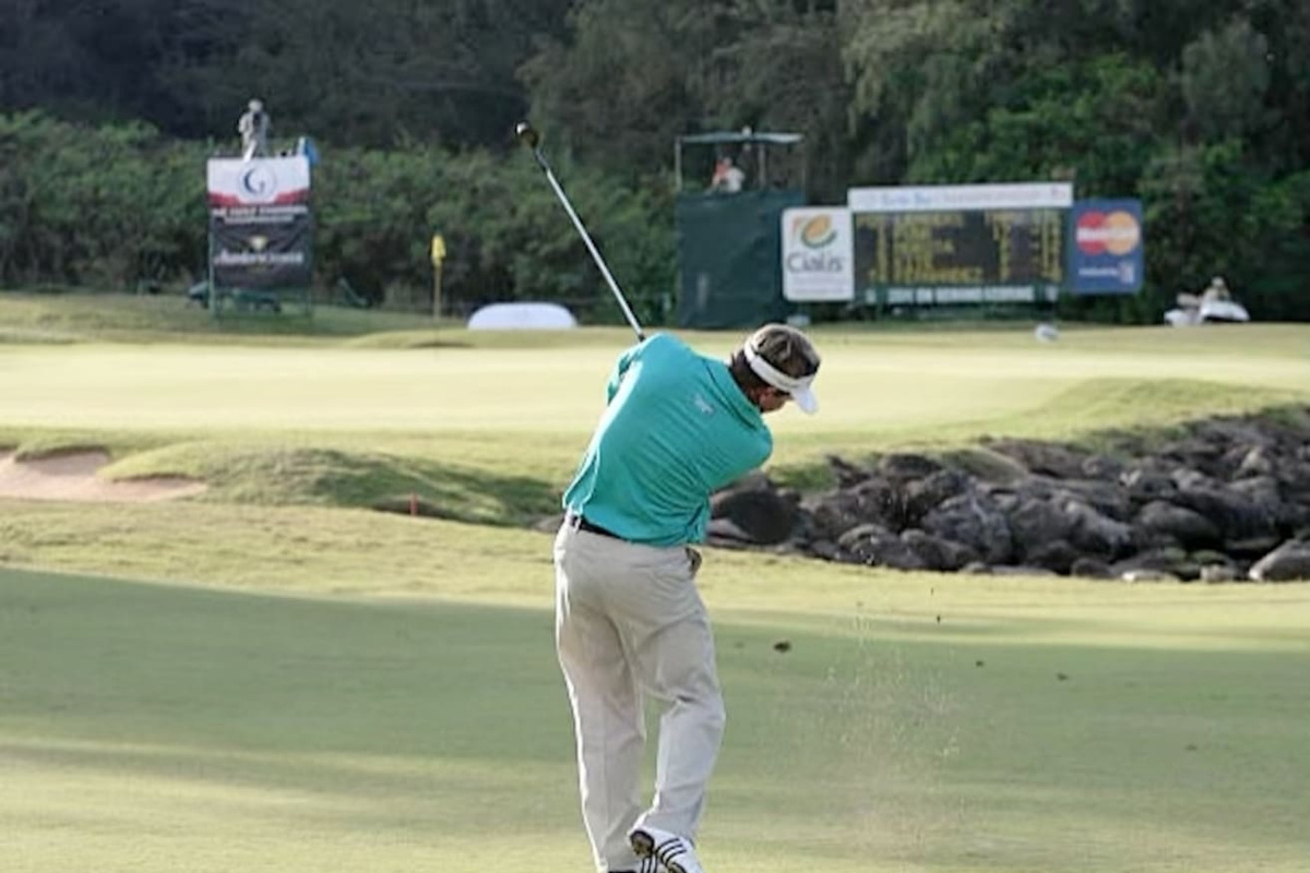 Turtle Bay Golf Course 
5 minutes away.