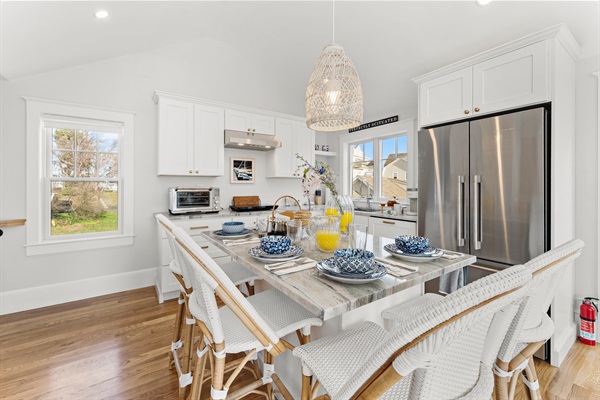 Enjoy meals in this cheerful, light-filled dining space.