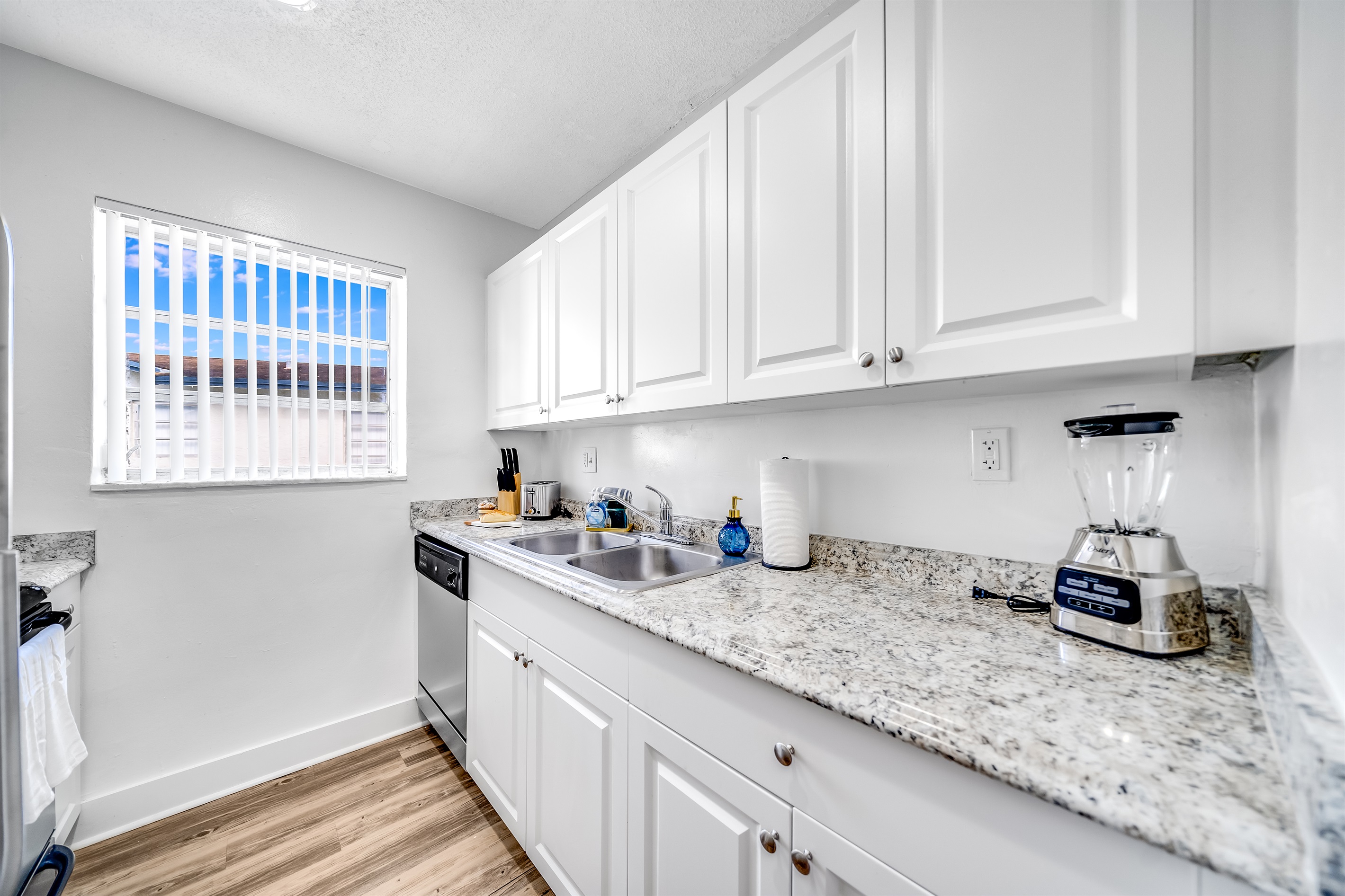 Condo in Peaceful Area - Palm Wave Says 5