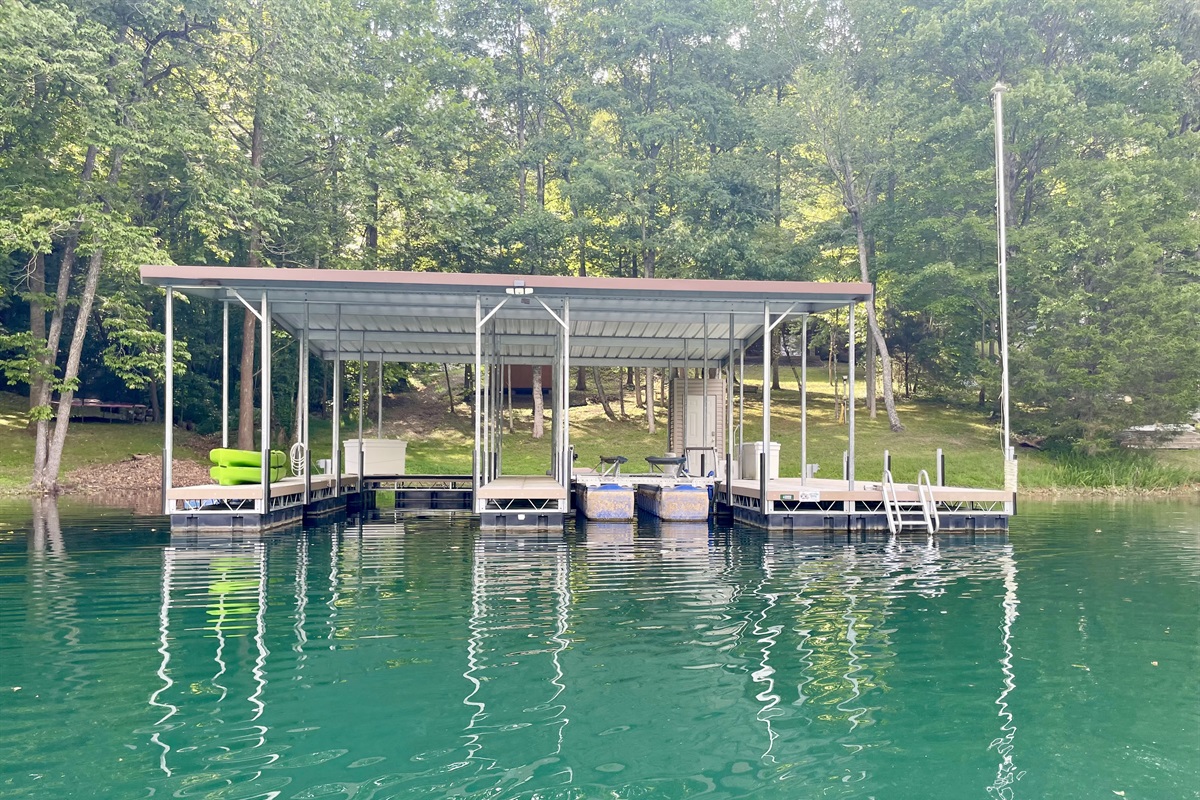 Located in a quiet cove. Perfect for letting the kids swim!