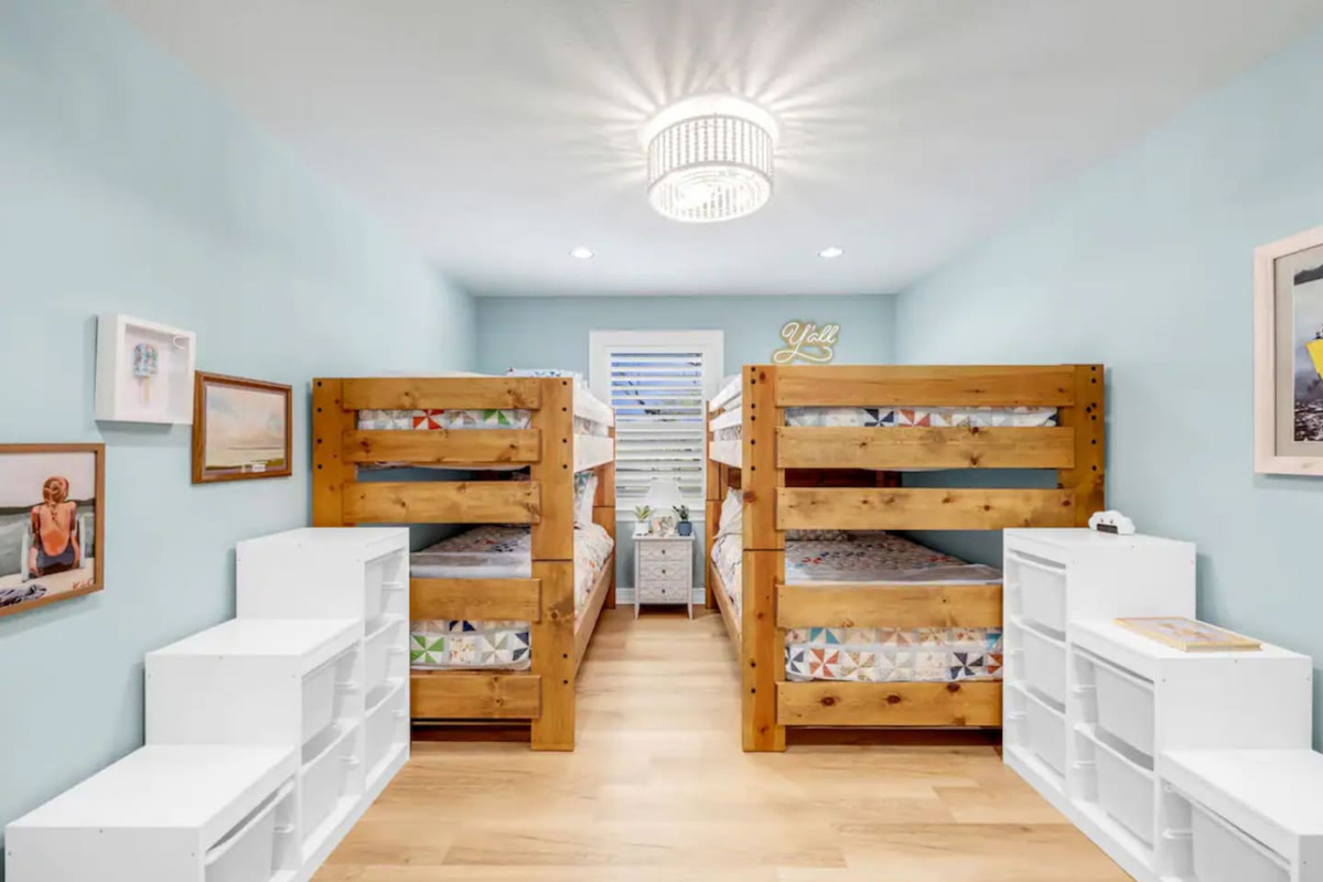Upstairs bunk room. Twin over Twin and Full over full